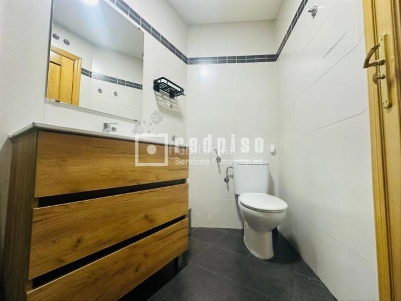 Foto 82d0479a-fabc-46f7-8d4c-c1b87963199c. Pis amb calefacció aparcament piscina a Cuevas-Ilustración Ciempozuelos