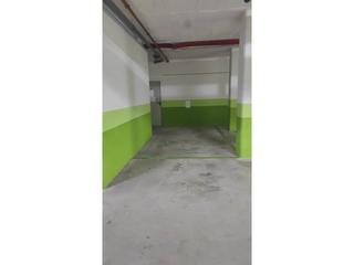 Alquiler Parking coche  Adolf vázquez humasqué. Se alquila espaciosa plaza de parking en calle adolf vázquez hum