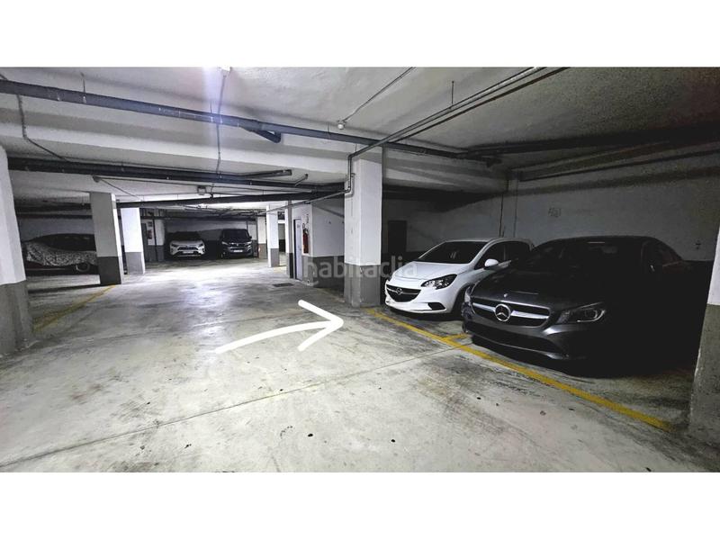 Foto eee3f3cf-48fb-413c-aee2-957f882fa1e4. Aparcament cotxe a calle bartomeu fons 2 a Cala Major Palma de Mallorca