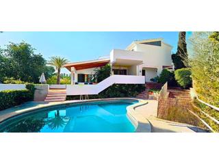 Chalet  Miquel dels sants oliver. Venta de un exclusivo chalet unifamiliar en son verí  llucmajor