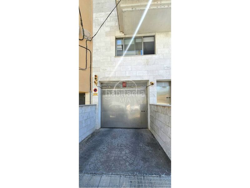 Foto e050f9ac-eb45-44ea-8fd3-51dabe493f51. Aparcament cotxe a S´Arenal Llucmajor