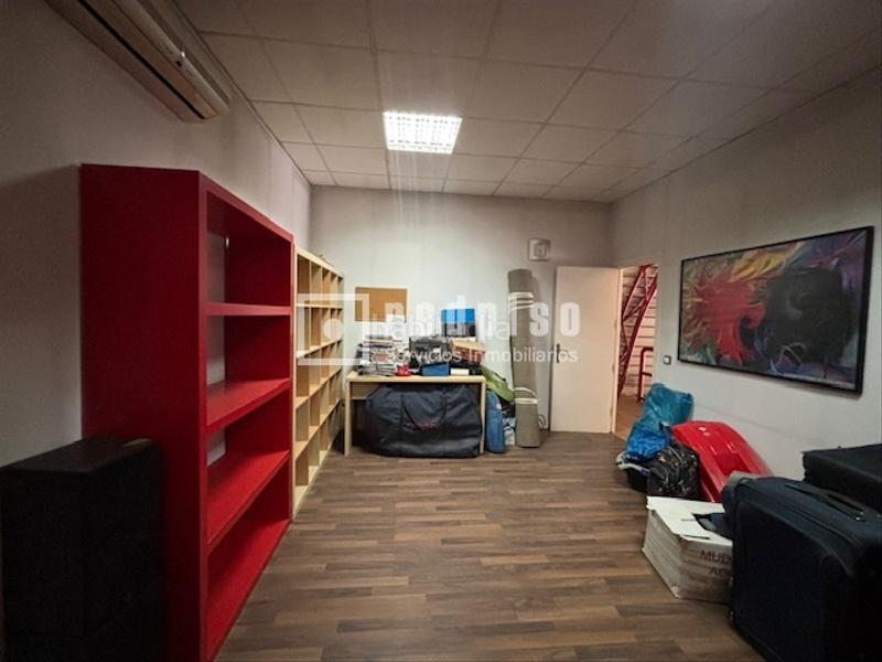 Foto 65466b8d-4934-41ef-a2c1-35f024ecca4f. Local comercial en Entrevías Madrid