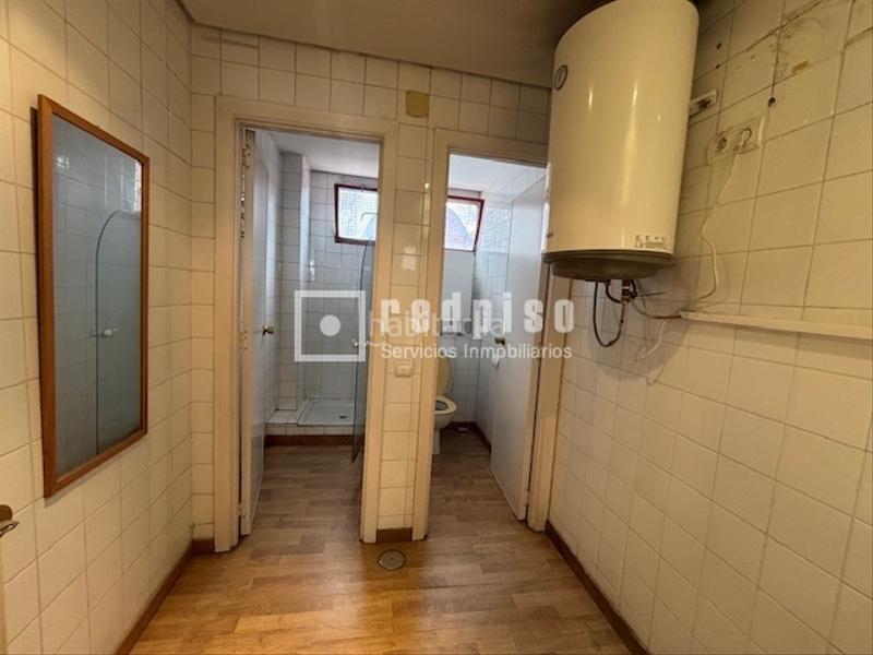 Foto 69325112-245e-478f-ad78-8a836bae2bd2. Locale commerciale in Entrevías Madrid