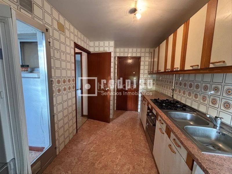 Foto be40a9c7-577b-44ea-ac5b-f402e402e386. Etagenwohnung in Entrevías Madrid