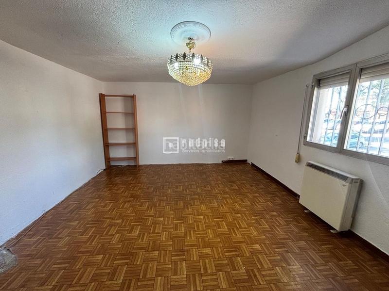 Foto f0d09c7b-cbda-4d2c-9750-5ef43c909a3c. Chalet with heating in Entrevías Madrid