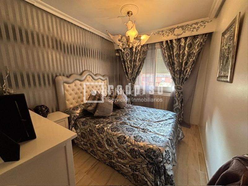 Foto 85933bc4-df85-46a4-bf0c-31d0863ee4e8. Pis a Entrevías Madrid