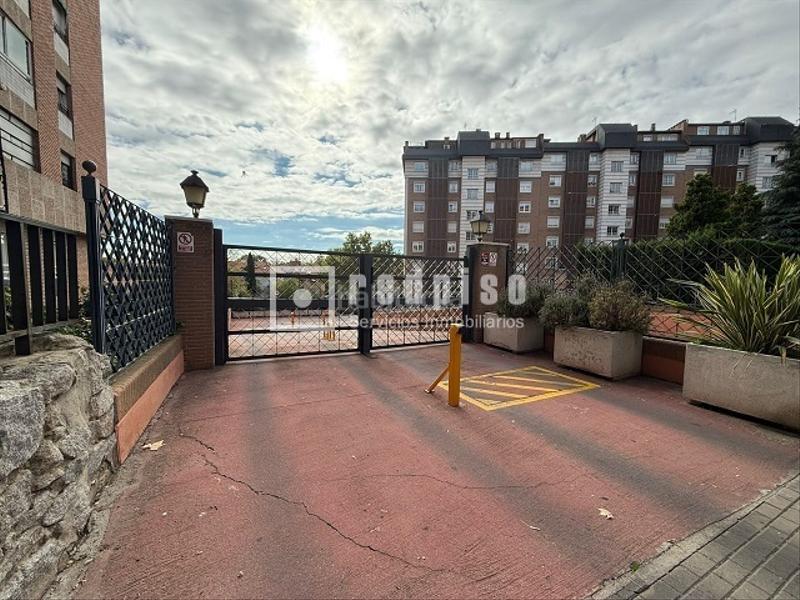 Foto a01d3f20-9b0b-471f-a0cd-0c9845ebce75. Miete autoparkplatz in Hispanoamérica-Bernabéu Madrid