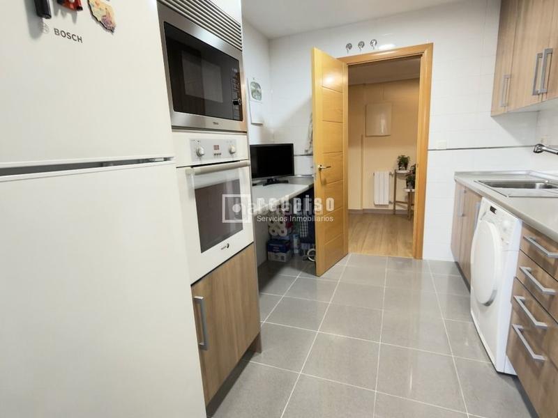 Foto e00235ae-52d1-487b-8022-24cef645a856. Piso  en venta en vereda de los estudiantes en Leganés