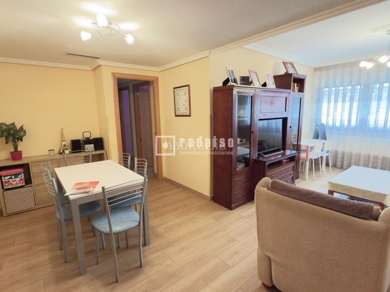 Foto f1f32bee-a5f0-4d74-ab12-764733ab193b. Piso  en venta en vereda de los estudiantes en Leganés