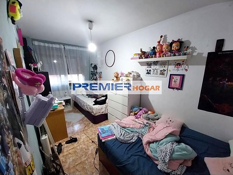 Foto 7dd5ca0b-88dc-4c74-a4bb-b0e943da2c04. Piso  en rentabilidad en zona Numancia en Numancia Madrid