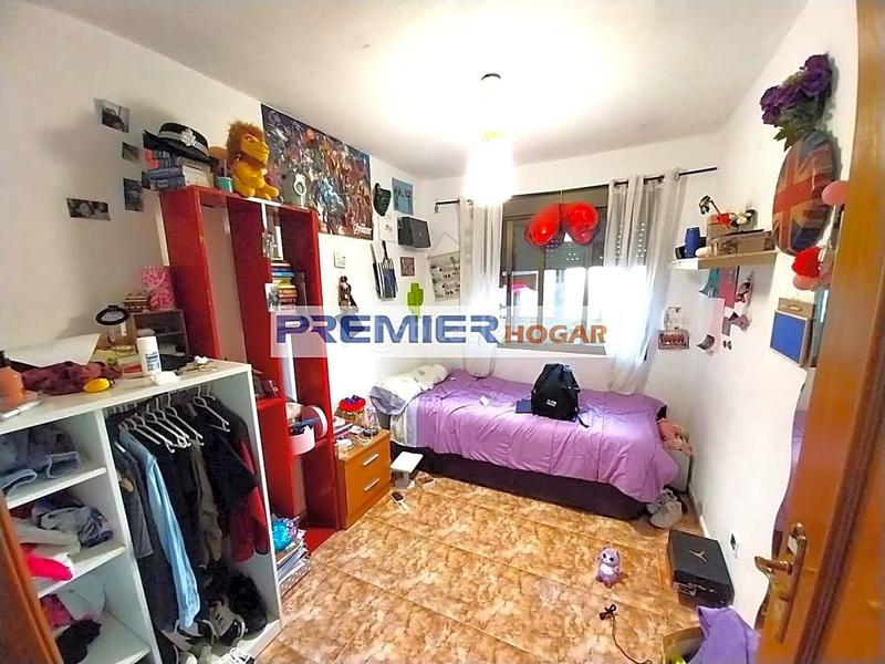 Foto 8c2e7462-d36b-4427-a095-8ce917a586dd. Piso  en rentabilidad en zona Numancia en Numancia Madrid