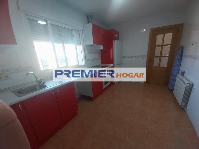 Foto 70373de2-8491-48d5-b81e-4890ea394611. Casa con riscaldamento piscina in Eurovillas Nuevo Baztán