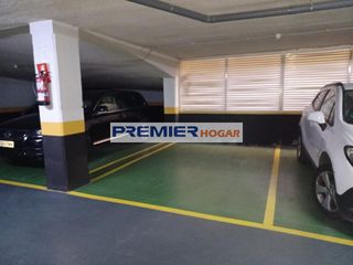 Aparcament cotxe a Plaza de la Alegria