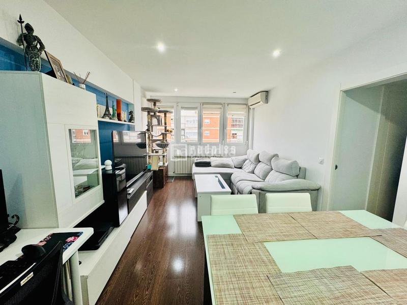 Foto f71f0c71-0b12-4677-8a27-de43b6be9305. Piso en Pilar Madrid
