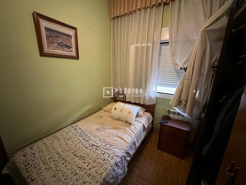 Foto 7e68d4be-edf4-4bf6-85e9-fc9dc3e70086. Piso  de 3 dormitorios en Numancia Madrid