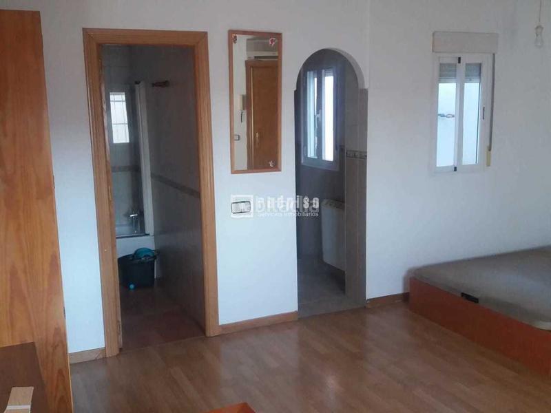 Foto ec1db456-1d9a-4d89-8320-1deed61ad8c0. Estudi a Numancia Madrid