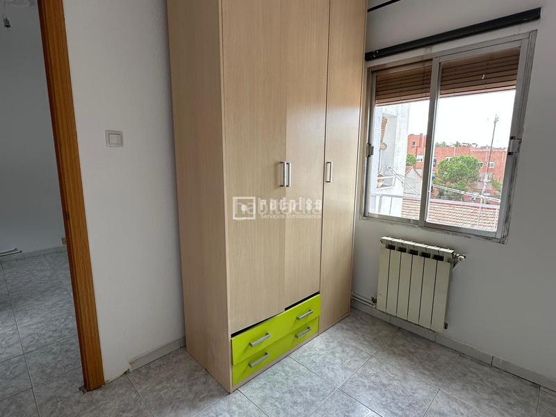 Foto 38291f90-e823-4f42-a26a-2c29378f055b. Etagenwohnung mit heizung in Numancia Madrid