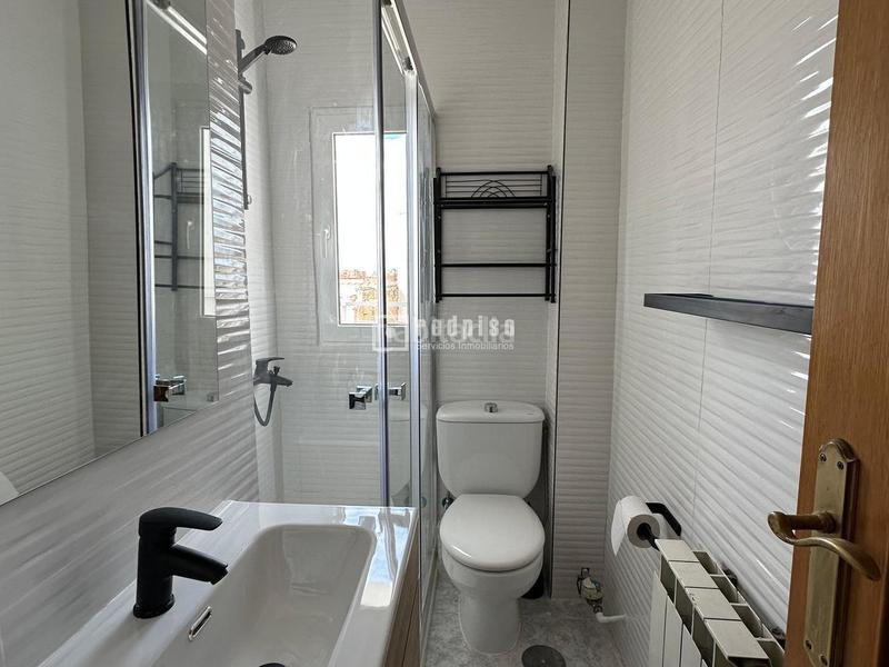 Foto 5761a9b2-bc3c-4b4d-8e7e-666bdab2c468. Etagenwohnung mit heizung in Numancia Madrid