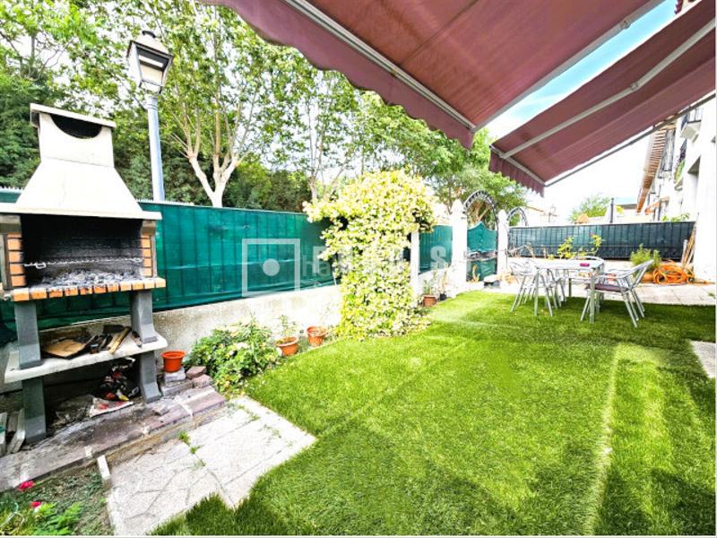 Foto 833b98a7-2e3d-43cb-b109-3cb82d10493f. House with parking in Casarrubuelos