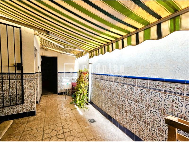 Foto 89333343-b277-4f64-a7d6-e9b01a802639. House with parking in Casarrubuelos