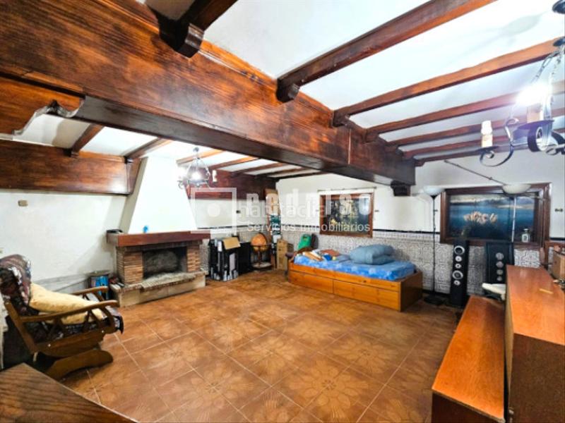 Foto f4854966-97db-46f1-bf9b-e01f9c60ff2b. House with parking in Casarrubuelos