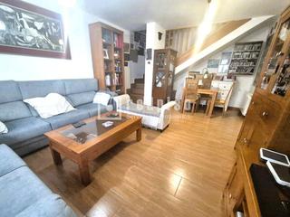 Duplex à Serranillos del Valle. Redpiso vende espectacular dúplex seminuevo en urbanización priv