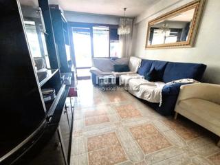 Appartement à Fuentebella-San Fermín-El Leguario. Piso en venta en parla, madrid