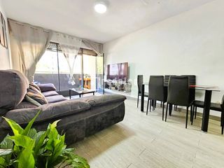 Appartement à El Nido-Fuentes. Vivienda con ascensor y terraza