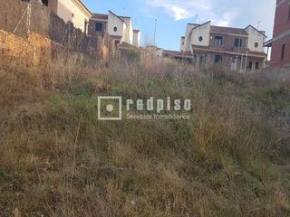 Terrain industriel à Bargas. Parcela a dos calles con servicios
