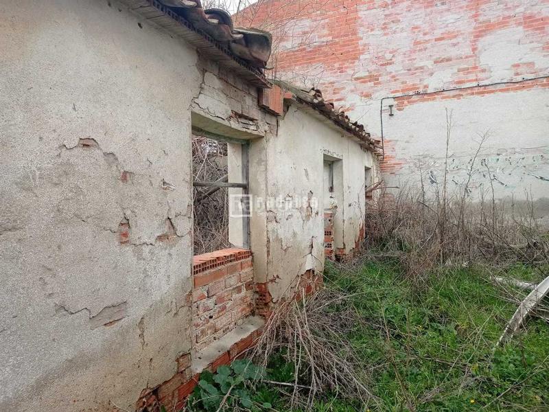 Foto e63da456-3523-47ee-9740-c4251c66933d. Terreno residencial estupendo terreno , toledo. en Recas
