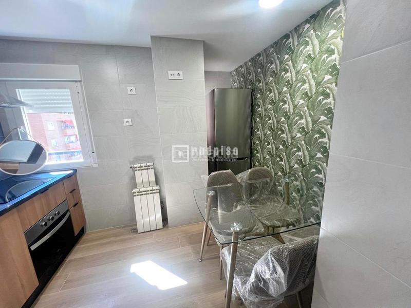 Foto ec511b21-2acd-4dee-8932-b786df88e56d. Alquiler piso se alquila piso de zona de santa maria de benquerencia, . en Toledo