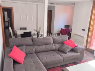 Miete Etagenwohnung in Casco Histórico. Alquiler de piso en casco historico