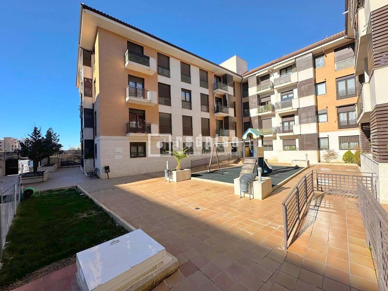 Foto 016603d8-153b-41d7-a3d6-0442fc5bc371. Pis amb piscina a Puerta de Murcia-Colegios Ocaña