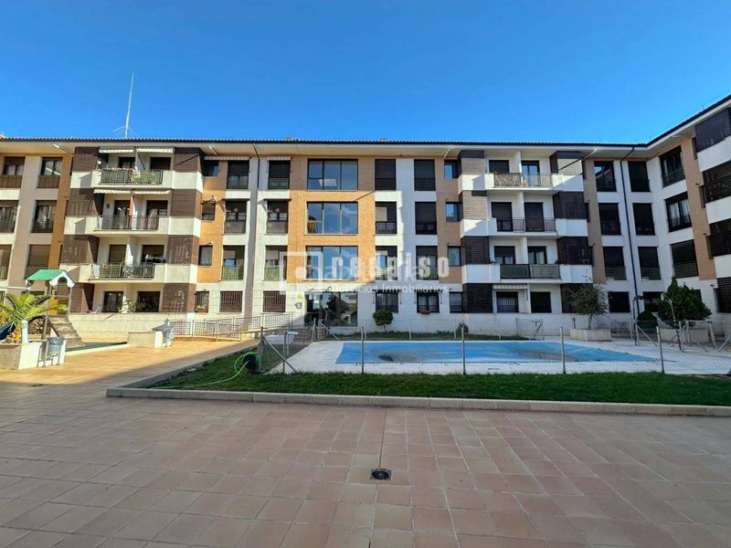 Foto 76c1a6ea-bce5-4fdc-b328-265b0a5c1265. Pis amb piscina a Puerta de Murcia-Colegios Ocaña