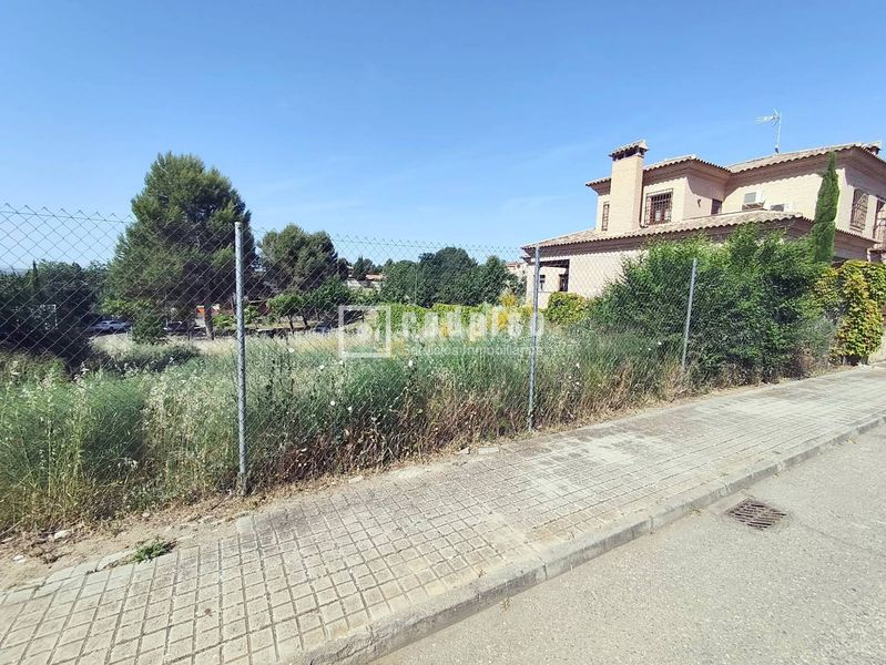 Foto c0d494a0-6e5b-4f05-b49b-0ac3785bb4b3. Terreny residencial a Bargas