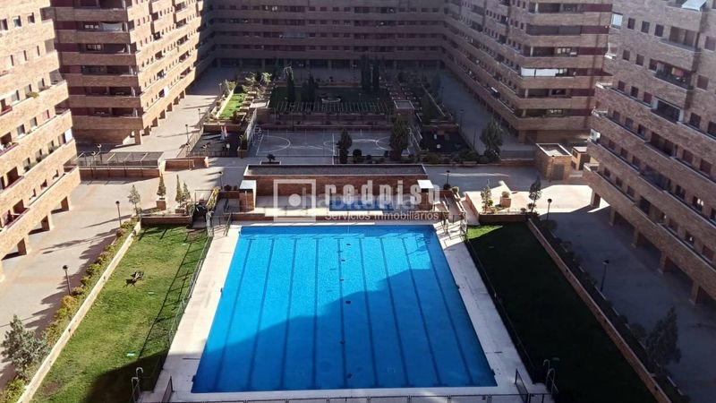 Foto 968322a2-f807-4185-9a6a-44560337c696. Àtic amb calefacció aparcament piscina a El Quiñón Seseña