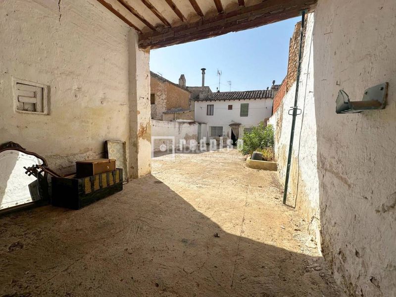 Foto cd332acf-76db-44ae-af61-2c924a01af83. Casa amb calefacció aparcament a Dosbarrios