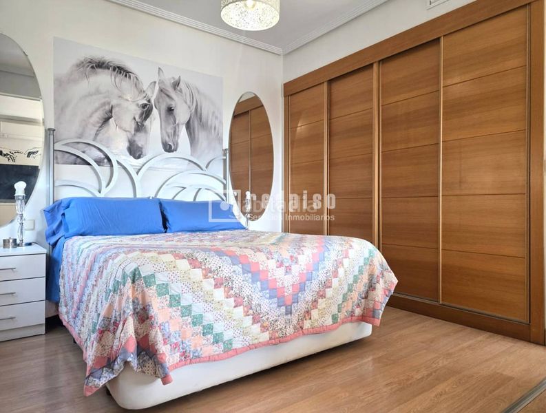 Foto 0b91571f-15cd-4257-82ed-29108312f2ac. Pis amb calefacció aparcament piscina a PAU de Carabanchel Madrid