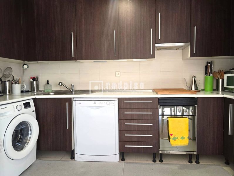 Foto acab4ee5-3058-46e2-a24b-a8c1417d908a. Pis amb calefacció aparcament piscina a PAU de Carabanchel Madrid