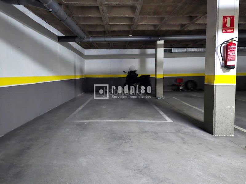 Foto f9deb172-95a0-4439-9d96-5bf64c1c3083. Pis amb calefacció aparcament piscina a PAU de Carabanchel Madrid