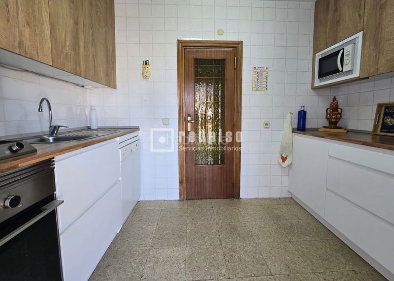 Foto d846c58a-bd26-4e0c-891a-4e27d94e3a38. Piso en Buena Vista Madrid