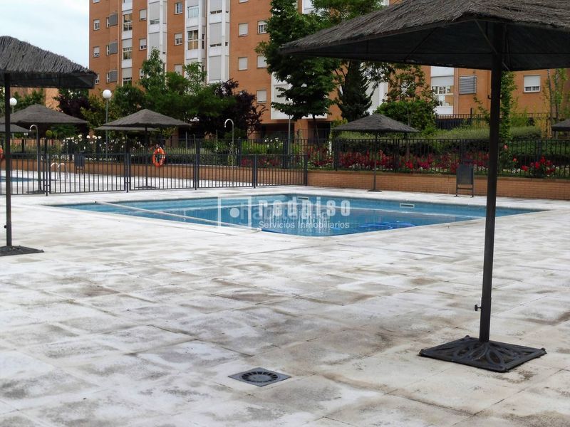 Foto 84a722f1-470c-45db-9c2a-50e61d17269f. Pis amb calefacció aparcament piscina a PAU de Carabanchel Madrid