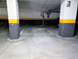 Aparcament cotxe a PAU de Carabanchel
