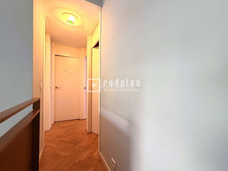 Foto 84b10e9c-633d-4a79-bd69-aff40697d416. Zweistöckige wohnung mit heizung parking in Buena Vista Madrid