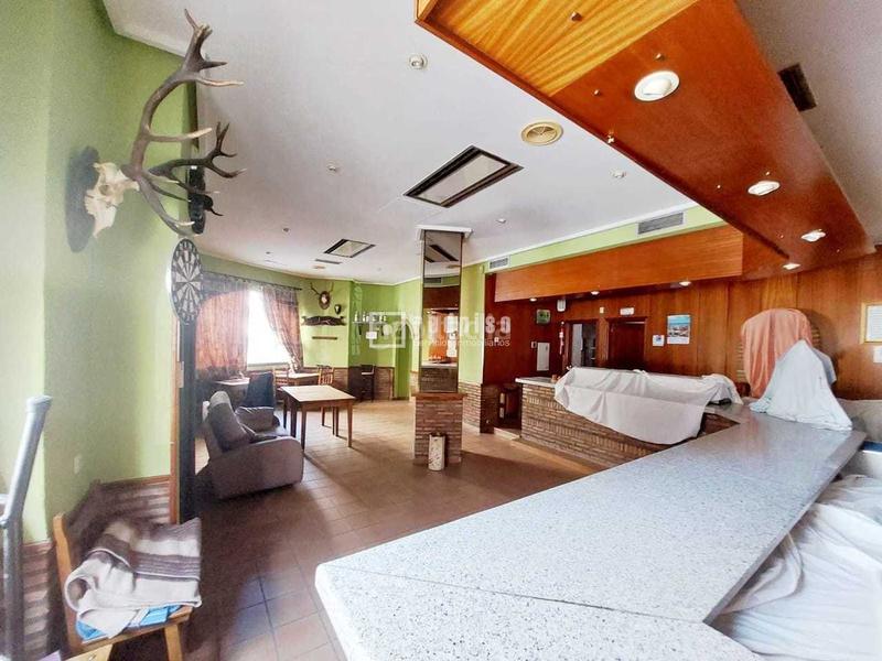 Foto 43a7f95b-a25a-4b91-8a07-55e037ff7d93. Local comercial a Tres Olivos-La Piedad Talavera de la Reina