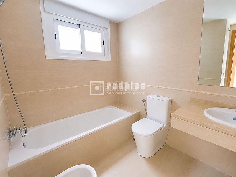 Foto ad8914ea-77ff-441c-a751-c1358e311d46. Pis amb calefacció aparcament a Calera y Chozas