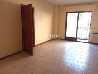 Pis a Casco Antiguo. Amplio piso de 119 m con garaje y terraza!!!