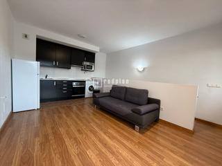 Miete Etagenwohnung in Vegas de Matute. Estupendo piso en los ángeles de san rafael segovia