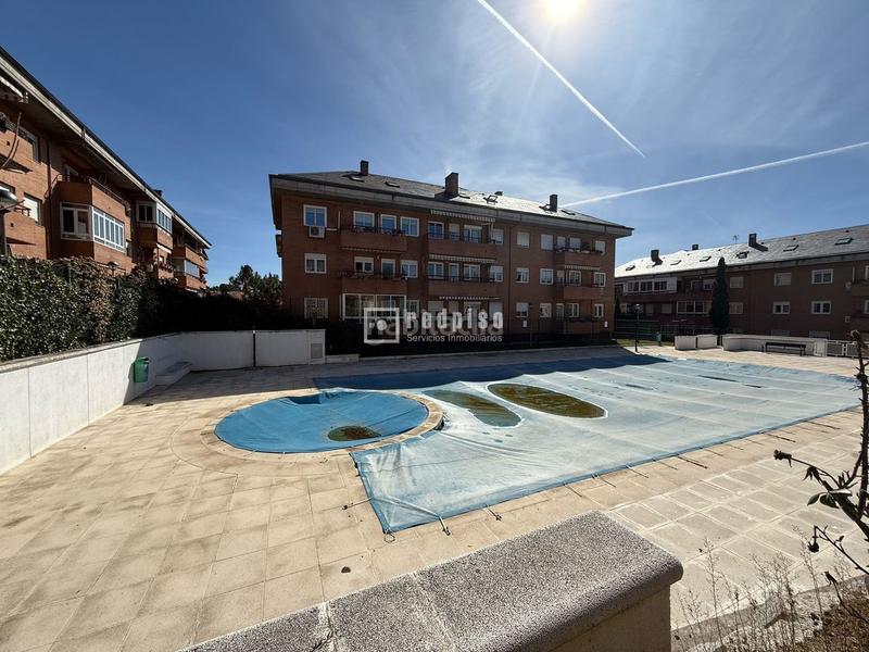 Foto 260c2012-d655-4eaf-985c-8603fef38e07. Appartamento con riscaldamento parcheggio piscina in Collado Villalba