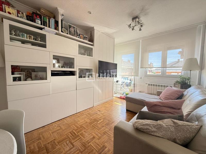 Foto d867eab0-6674-4bd9-b4a5-21f29045578b. Appartamento con riscaldamento parcheggio piscina in Collado Villalba